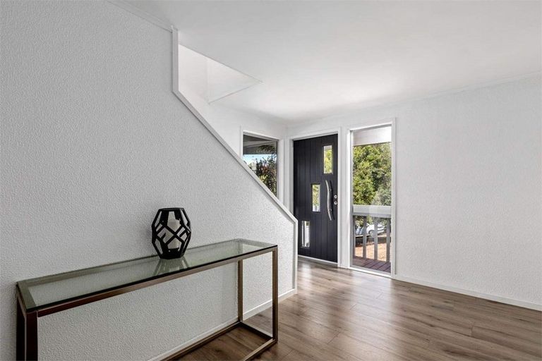 Photo of property in 5 Freya Place, Torbay, Auckland, 0630