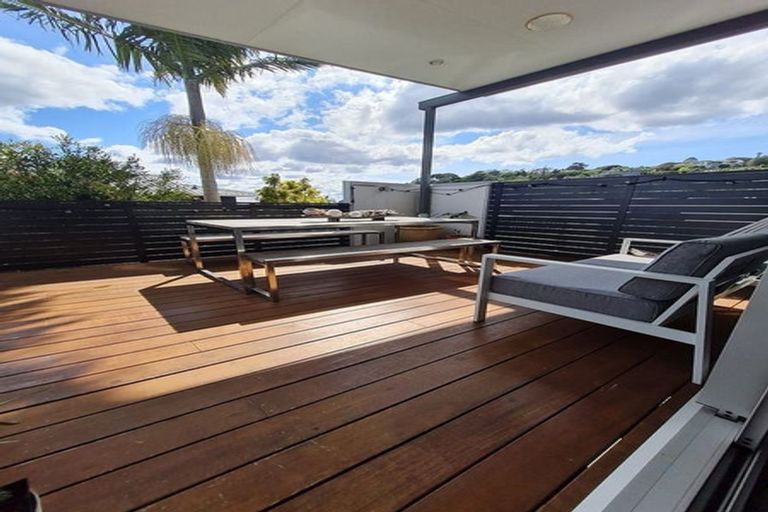 Photo of property in 36 De Luen Avenue, Tindalls Beach, Whangaparaoa, 0930