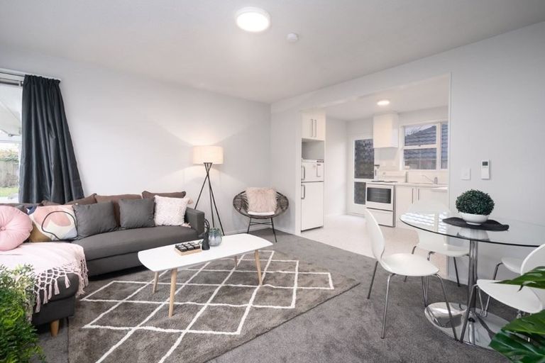 Photo of property in 3/176 Yaldhurst Road, Sockburn, Christchurch, 8042