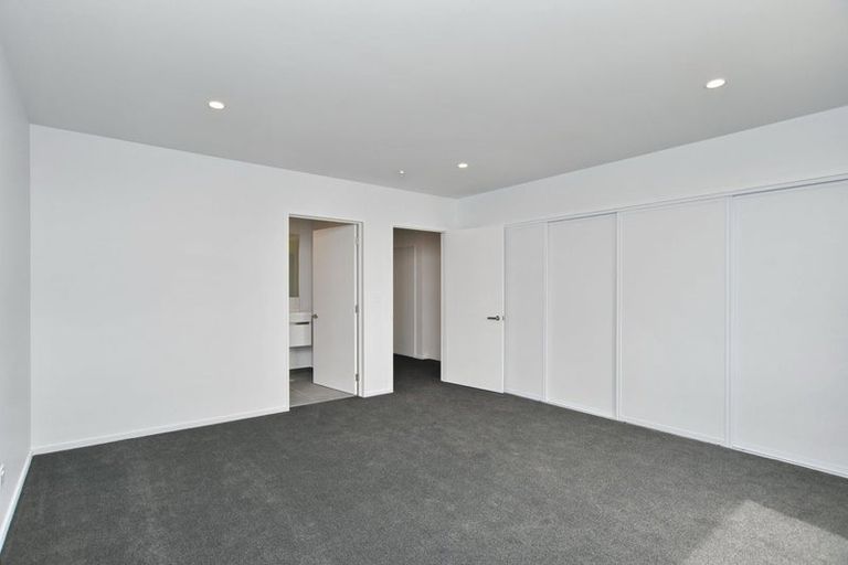 Photo of property in 1b Malaga Crescent, Harewood, Christchurch, 8051