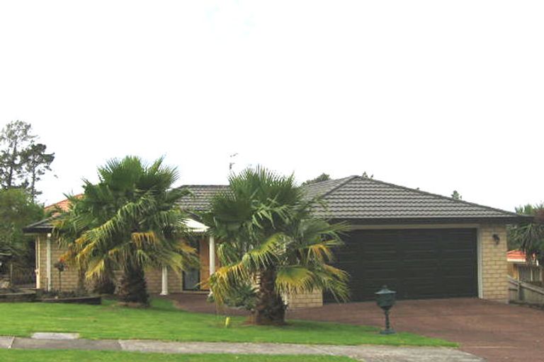 Photo of property in 26 San Valentino Drive, Henderson, Auckland, 0612