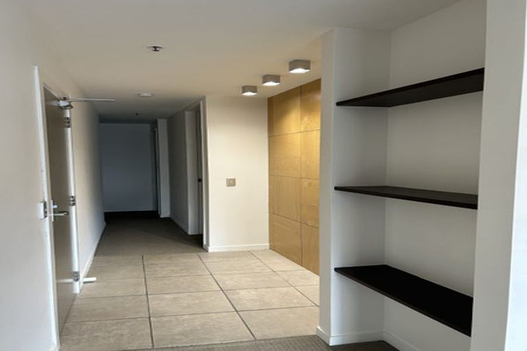 Photo of property in Aqua, 2/74 Oriental Parade, Oriental Bay, Wellington, 6011