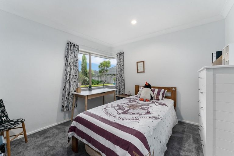 Photo of property in 24 Harry Shaw Way, Raumati South, Paraparaumu, 5032