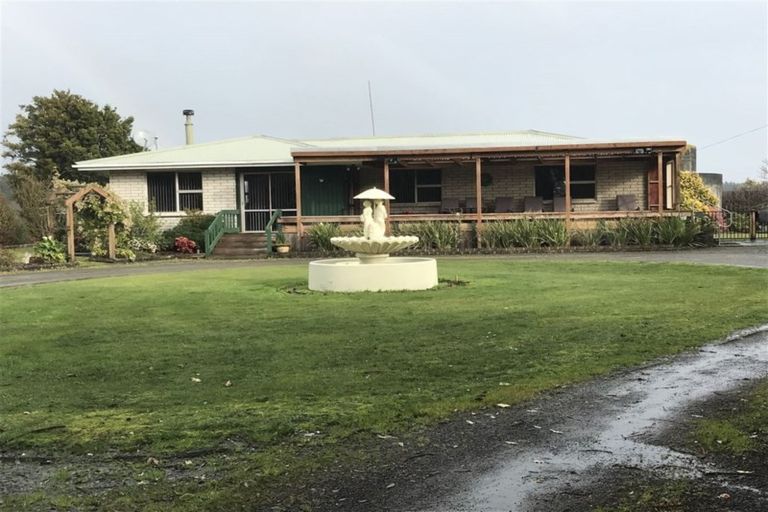 Photo of property in 39 Knorp Street, Halcombe, Feilding, 4779