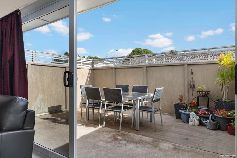 Photo of property in 78 Rosehill Drive, Rosehill, Papakura, 2113