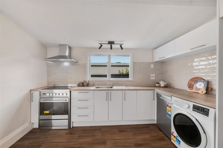 Photo of property in 48 Wyon Street, Linwood, Christchurch, 8062