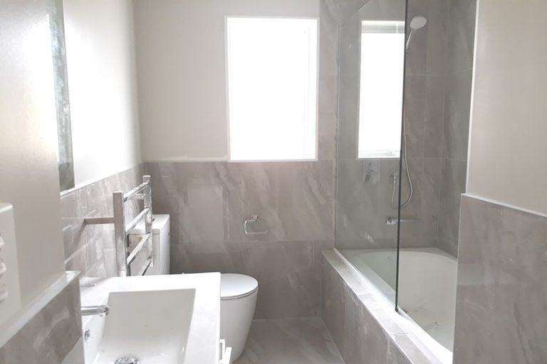 Photo of property in 28 Saddleback Crescent, Papakura, 2110