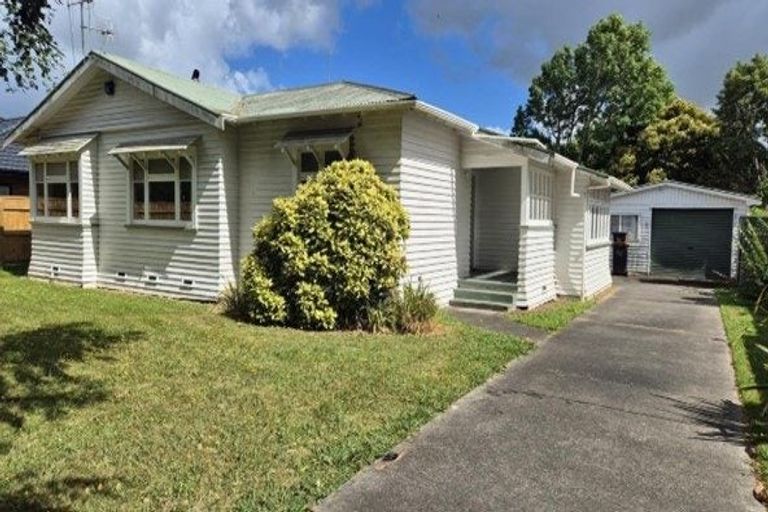 Photo of property in 27 Manapouri Crescent, Hokowhitu, Palmerston North, 4410