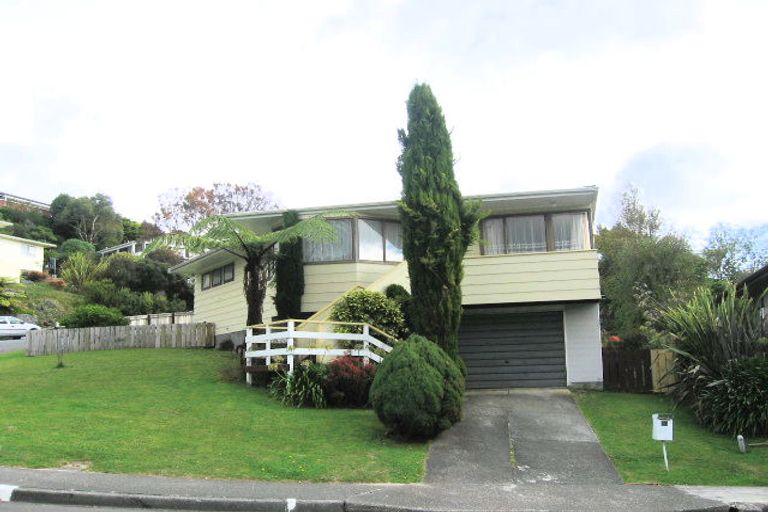 Photo of property in 90 Field Street, Silverstream, Upper Hutt, 5019