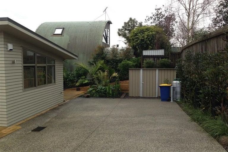 Photo of property in 40a Verran Road, Birkdale, Auckland, 0626