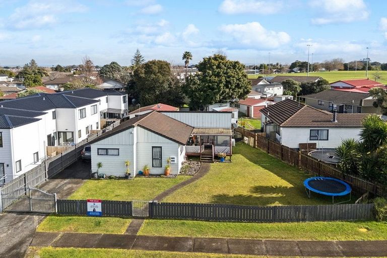 Photo of property in 15 Southview Place, Wattle Downs, Auckland, 2102