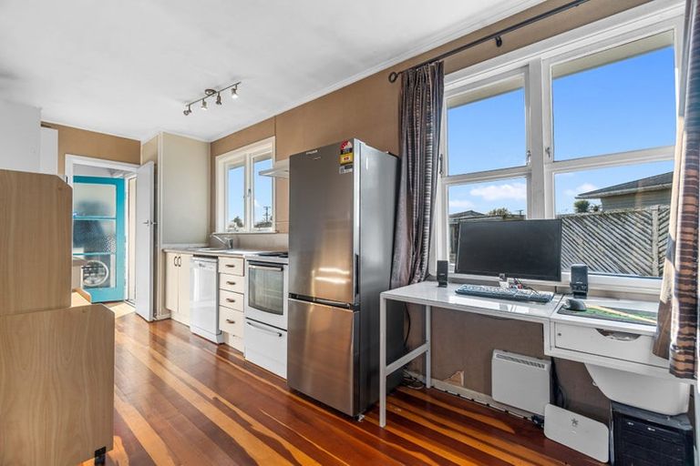 Photo of property in 42 Irvine Street, Frankton, Hamilton, 3204