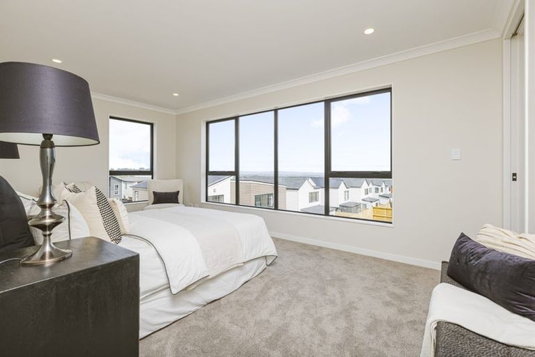 Photo of property in 3 Ridgehill Rise, Flat Bush, Auckland, 2019