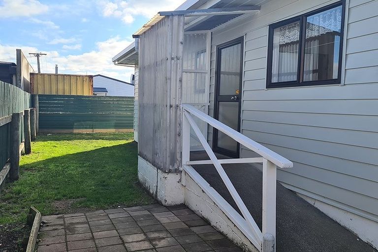 Photo of property in 13a Dixon Street, Carterton, 5713