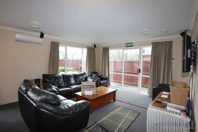 Photo of property in 72a Peer Street, Upper Riccarton, Christchurch, 8041