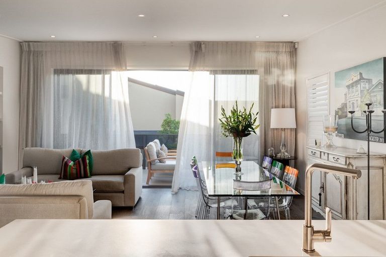 Photo of property in 118a Muricata Avenue, Mount Maunganui, 3116