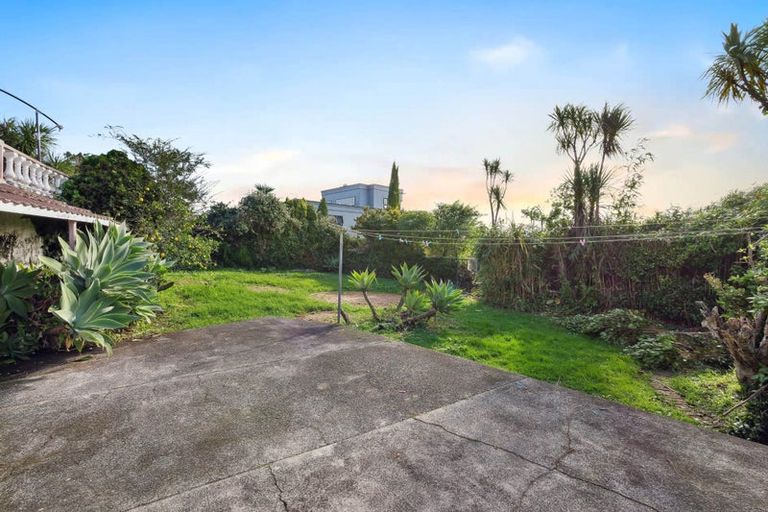 Photo of property in 85 Glengarry Road, Glen Eden, Auckland, 0602