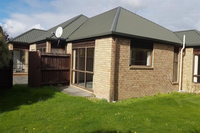 Photo of property in 53 Berkshire Drive, Avonhead, Christchurch, 8042