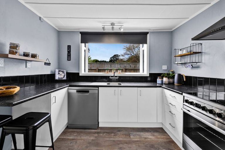 Photo of property in 41 Mahoe Street, Inglewood, 4330