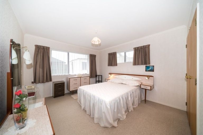 Photo of property in 104 Featherston Street, Takaro, Palmerston North, 4412