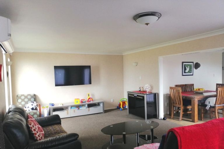 Photo of property in 1 Walnut Place, Owhata, Rotorua, 3010