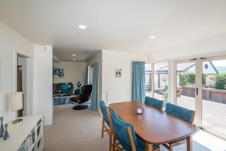 Photo of property in 105a Helston Road, Paparangi, Wellington, 6037