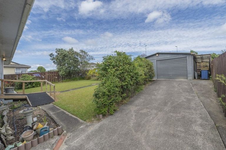 Photo of property in 11 Starling Place, Ranui, Auckland, 0612