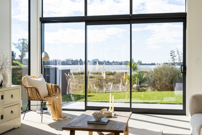 Photo of property in 43 Hinaki Street, Poike, Tauranga, 3112