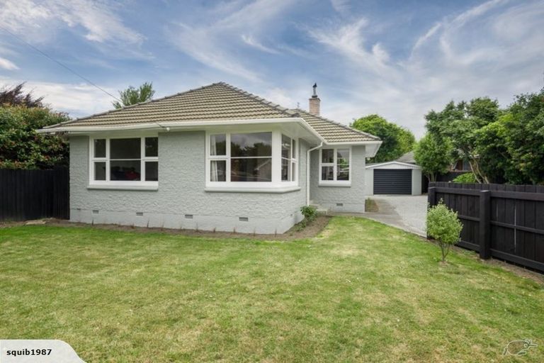 Photo of property in 1 Dalton Place, Burnside, Christchurch, 8053