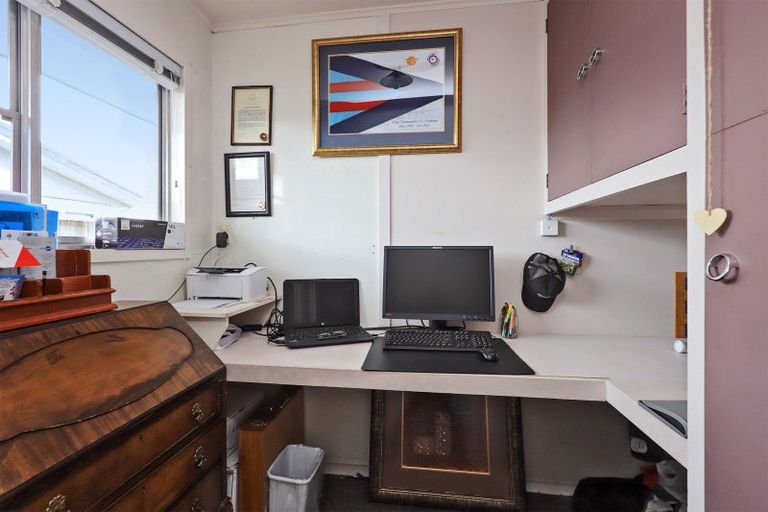 Photo of property in 17 Surrey Street, Taradale, Napier, 4112