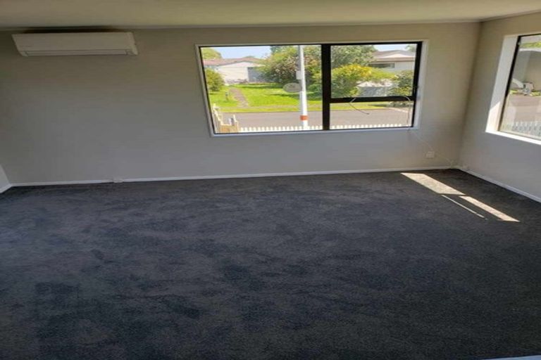 Photo of property in 19 Penion Drive, Flat Bush, Auckland, 2023