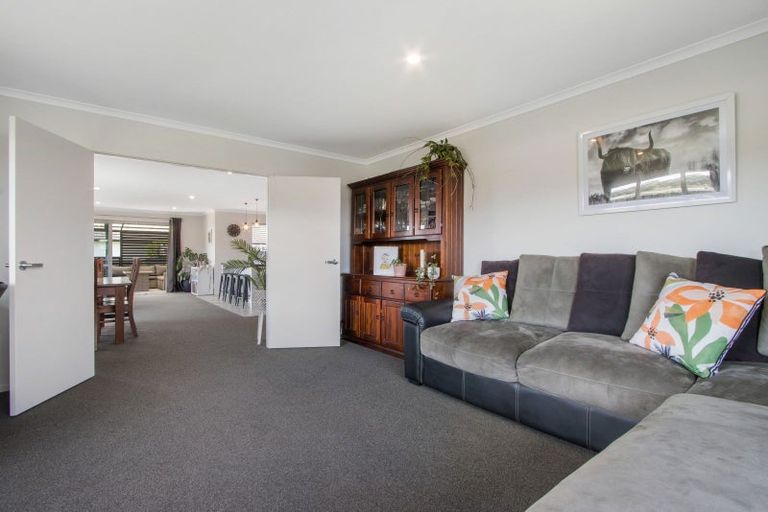 Photo of property in 5 Vantage Place, Omokoroa, 3114