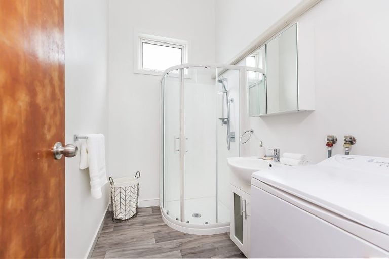 Photo of property in 144 Rongotai Road, Kilbirnie, Wellington, 6022