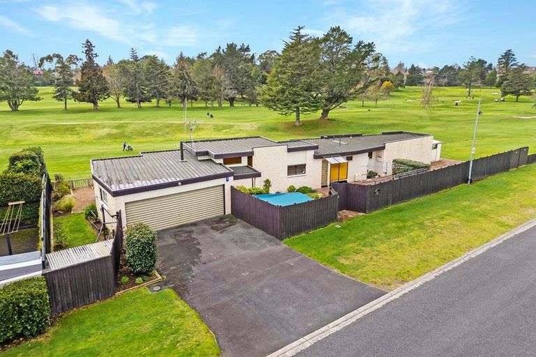 Photo of property in 50 Saint Andrews Terrace, St Andrews, Hamilton, 3200