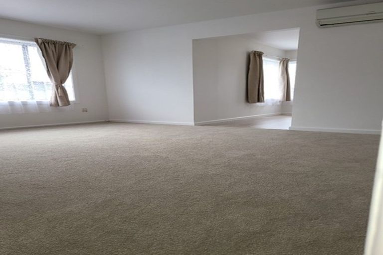 Photo of property in 33 Lyndhurst Crescent, Aranui, Christchurch, 8061