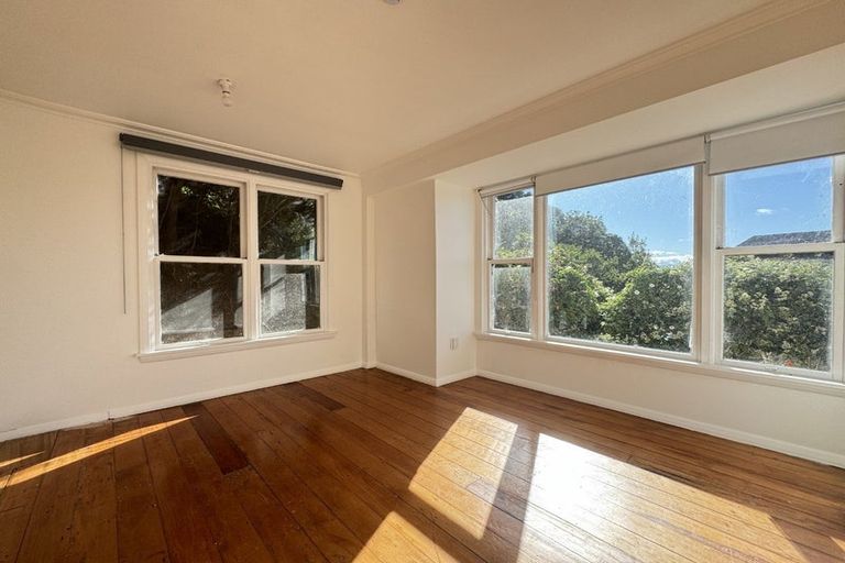 Photo of property in 2/51 Barnard Street, Wadestown, Wellington, 6012