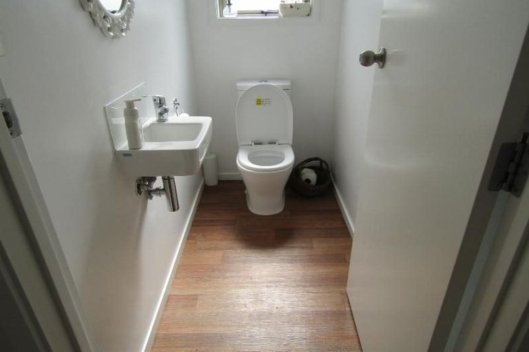 Photo of property in 28 Kahurangi Drive, Rangatira Park, Taupo, 3330