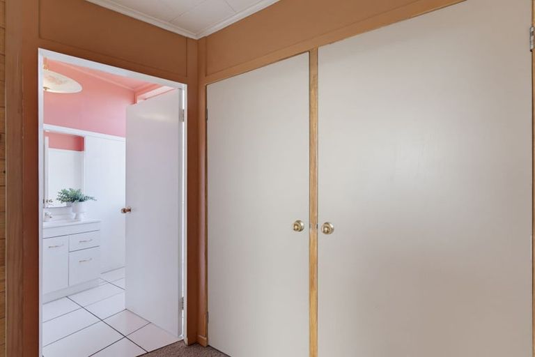 Photo of property in 9 Meadow Street, Lumsden, 9730