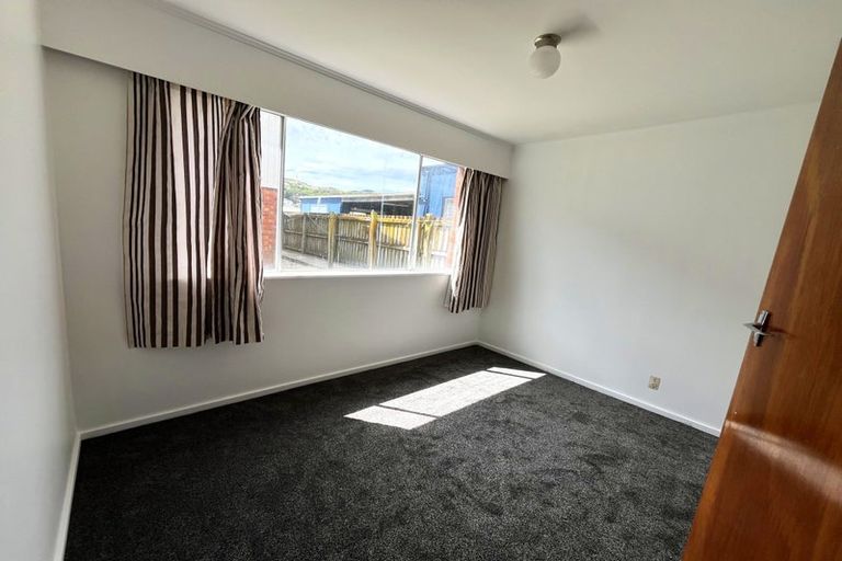 Photo of property in 1/246 Main Road, Tawa, Wellington, 5028