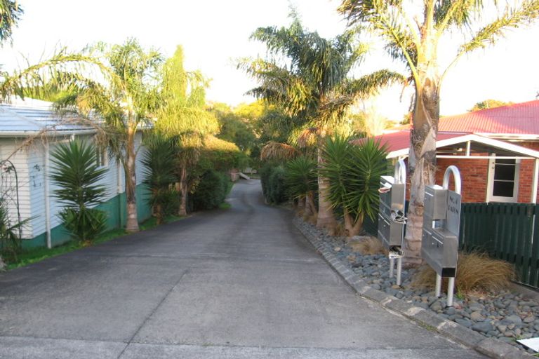 Photo of property in 4a Patons Road, Howick, Auckland, 2014