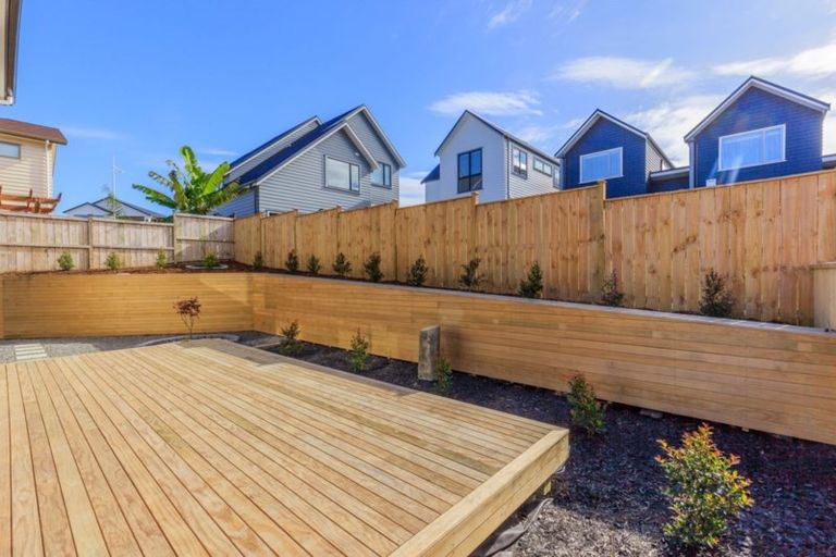 Photo of property in 3 Copper Lane, Long Bay, Auckland, 0630