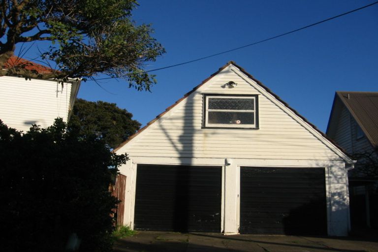 Photo of property in 38 Puriri Street, Woburn, Lower Hutt, 5010