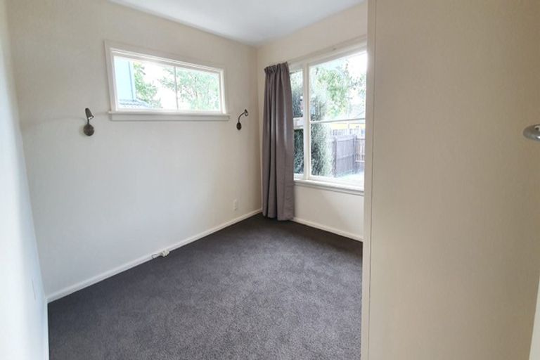 Photo of property in 2/129 Maidstone Road, Ilam, Christchurch, 8041