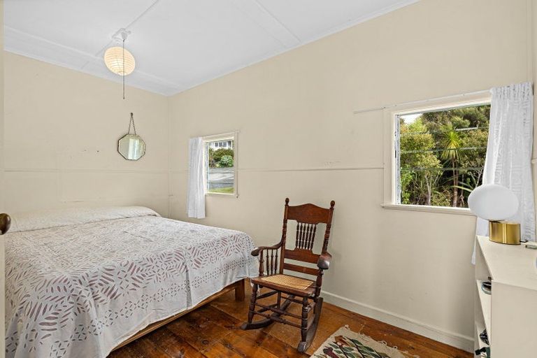 Photo of property in 8 Spray Crescent, Leigh, 0985