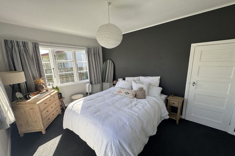 Photo of property in 10 Purser Grove, Fairfield, Lower Hutt, 5011