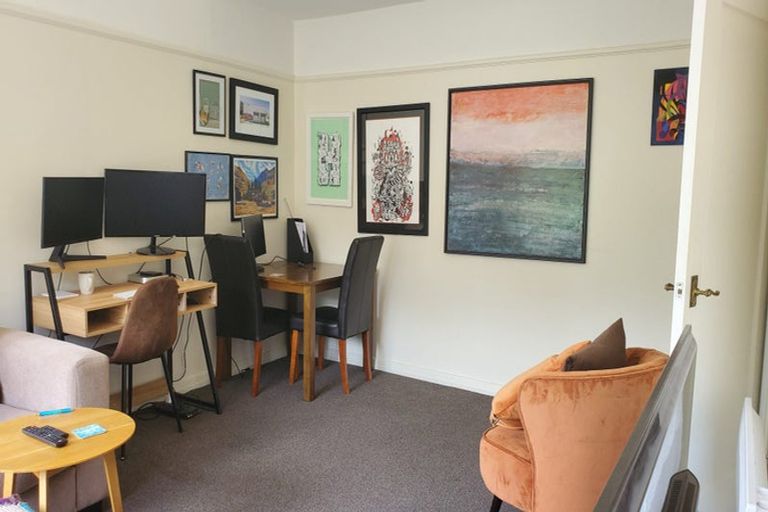 Photo of property in Ambassador Flats, 7 Maurice Terrace, Te Aro, Wellington, 6011
