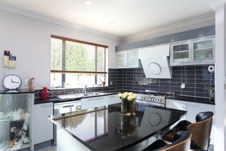 Photo of property in 50 Amberwood Drive, Northpark, Auckland, 2013