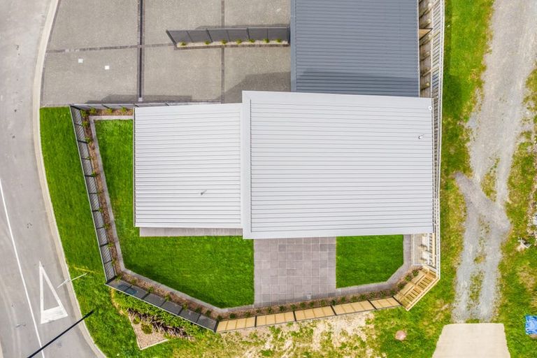 Photo of property in 2a Kaiaho Close, Aotea, Porirua, 5024