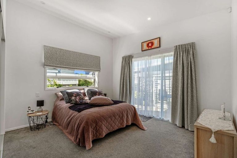 Photo of property in 16 Vanita Drive, Whitianga, 3510