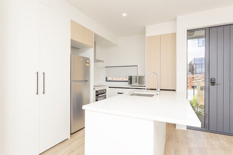 Photo of property in 8 Dorothy Thorpe Way, New Lynn, 0600